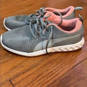 💙 3/20 Puma sneakers